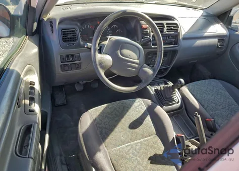 2001 Suzuki Vitara Jls z USA, uszkodzony, nr VIN 2S3TC52C416100539